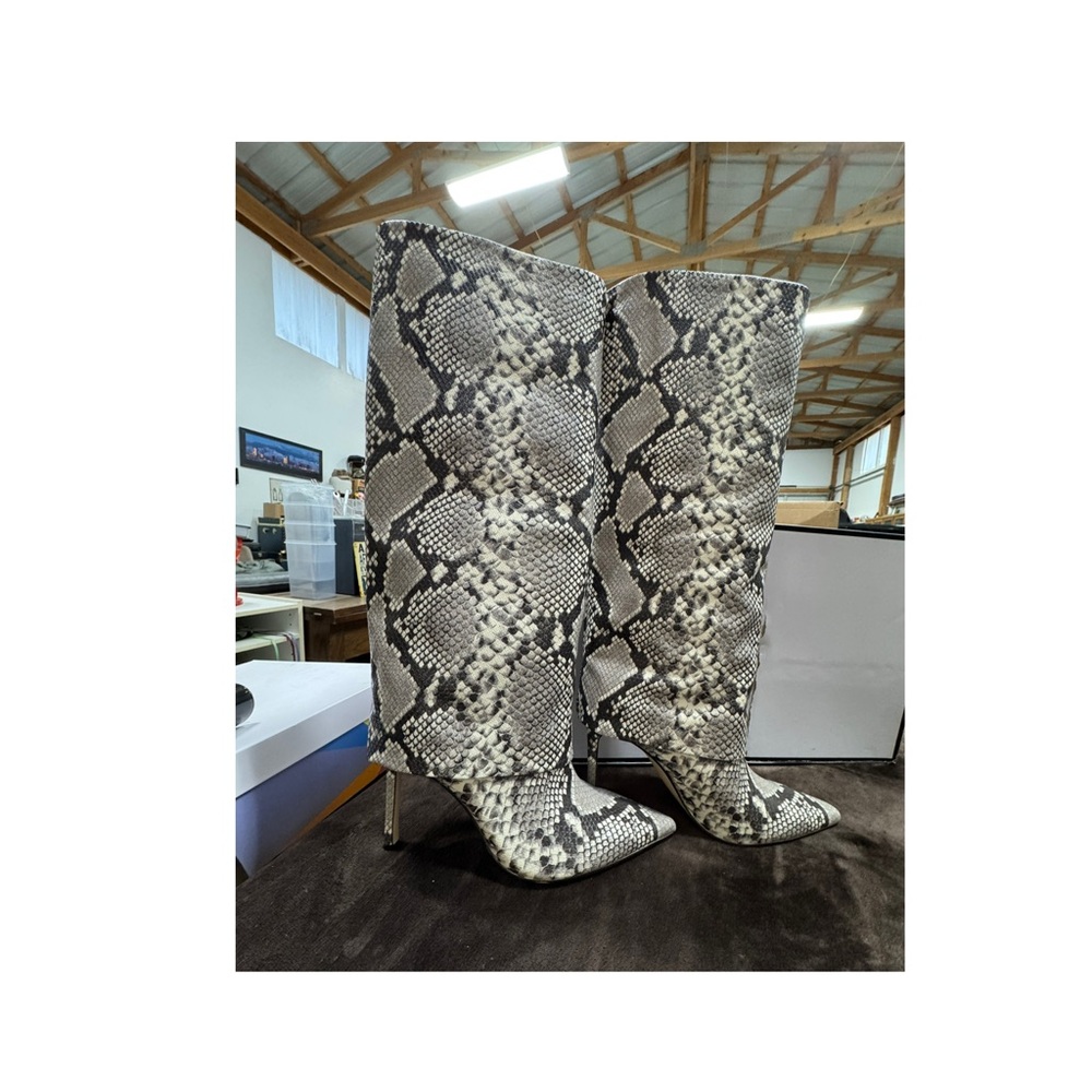 Guess Snakeskin Pattern Knee-High Boots size 9